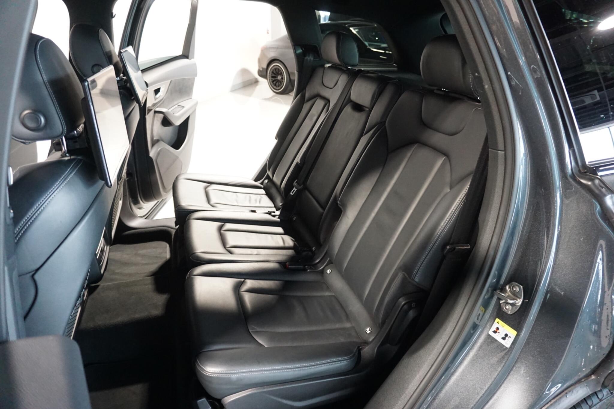 Audi Q7 3.0 TFSIe V6 55 Black Edition SUV 5dr Petrol Plug-in Hybrid Tiptronic quattro Euro 6 (s/s) 17.9kWh (381 ps)